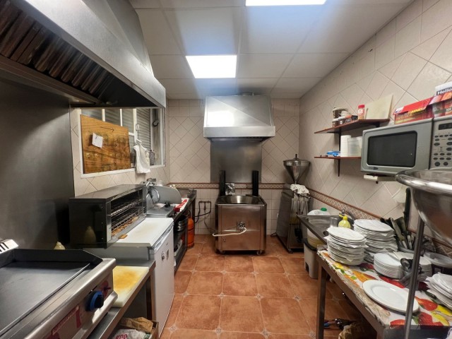 Villa avec 4 Chambres  à Estepona