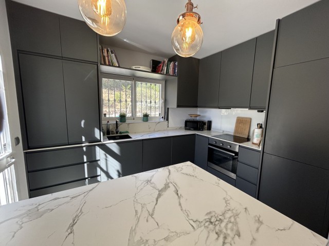 5 Soveroms Villa i Elviria