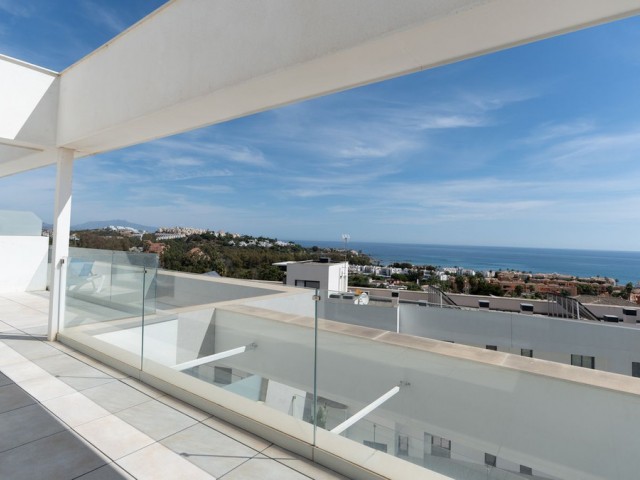 Kattohuoneisto Casares Playa