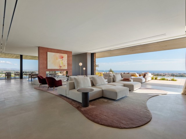 8 Bedrooms Villa in Benahavís