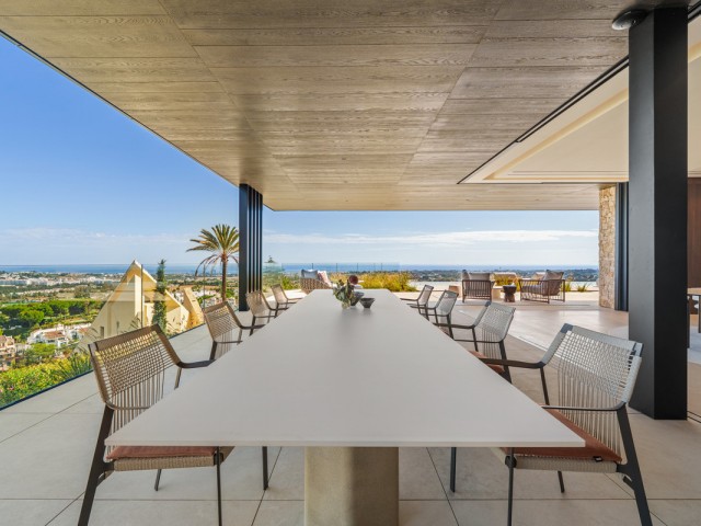 8 Bedrooms Villa in Benahavís