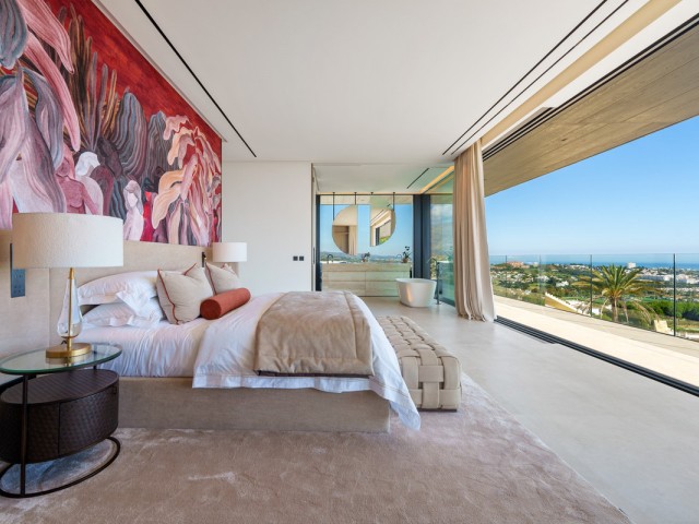 8 Bedrooms Villa in Benahavís