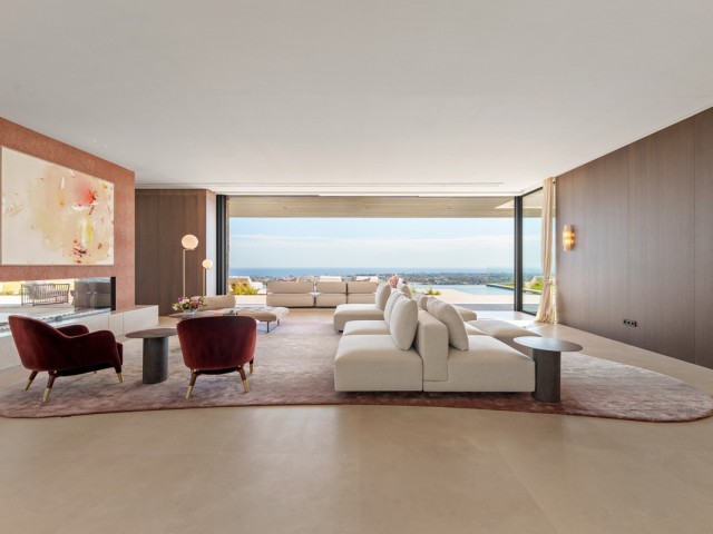 8 Bedrooms Villa in Benahavís