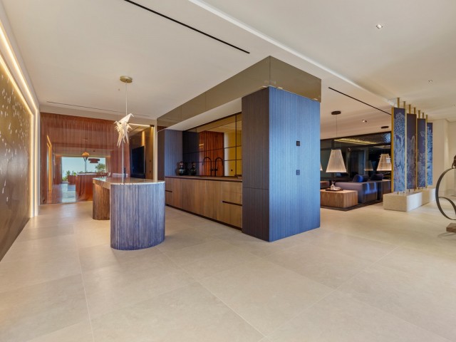 8 Bedrooms Villa in Benahavís