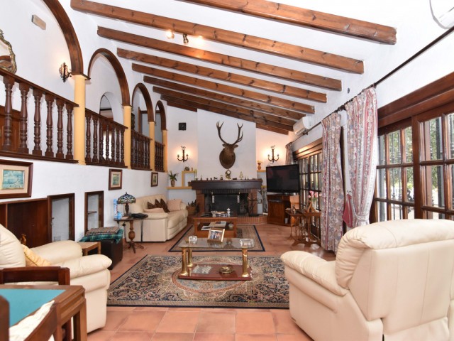 8 Soveroms Villa i Mijas