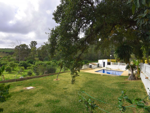 8 Bedrooms Villa in Mijas