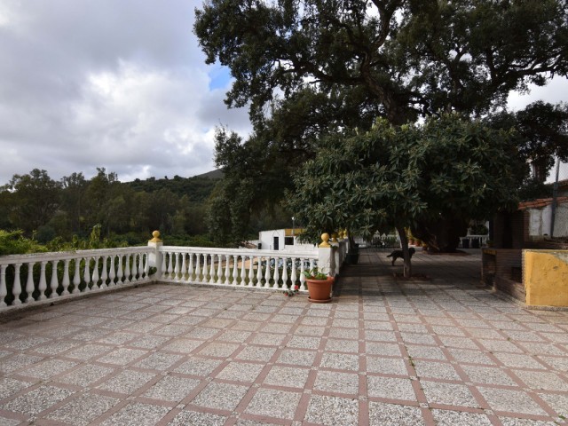 8 Bedrooms Villa in Mijas