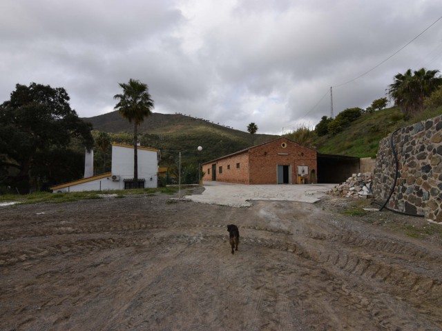 8 Bedrooms Villa in Mijas