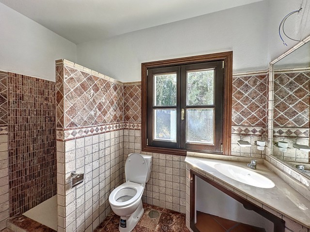 5 Bedrooms Villa in Casares