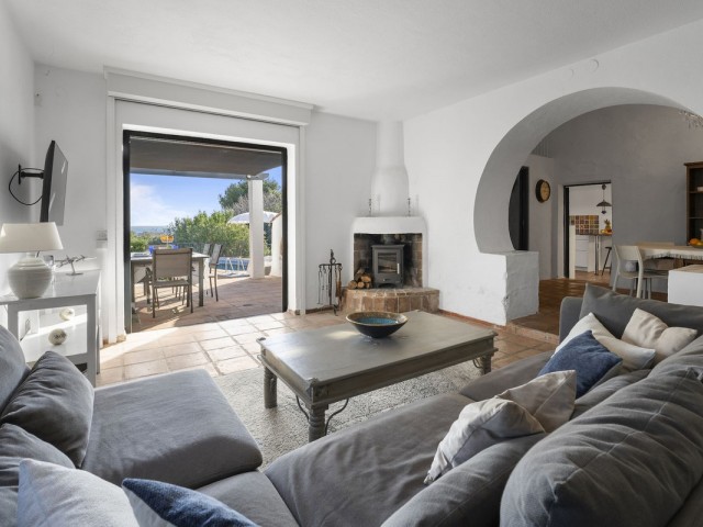 4 Bedrooms Villa in Mijas