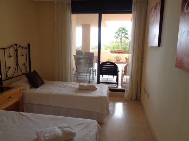 2 Bedrooms Apartment in Benahavís