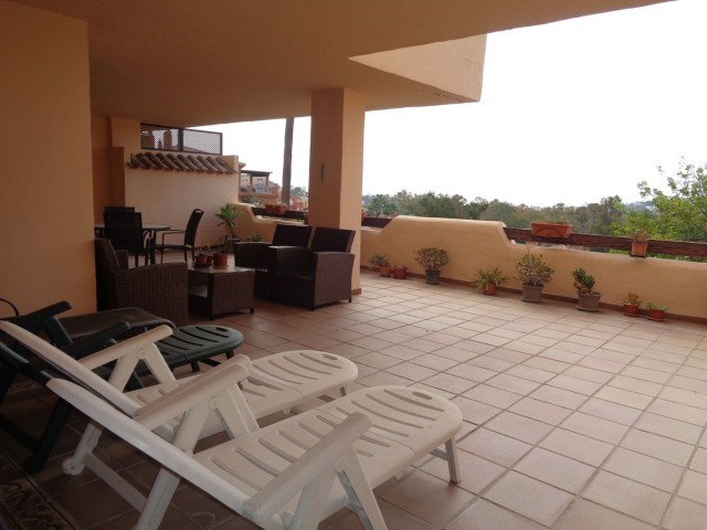 2 Schlafzimmer Apartment in Benahavís