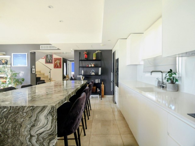 Penthouse in Altos de los Monteros