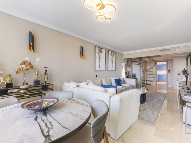 4 Bedrooms Apartment in Puerto Banús