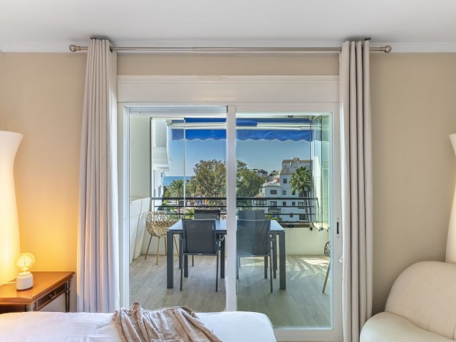 4 Bedrooms Apartment in Puerto Banús