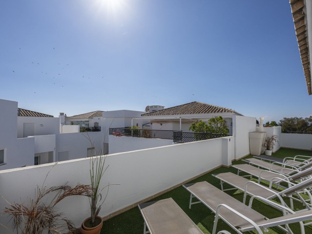 4 Bedrooms Apartment in Puerto Banús