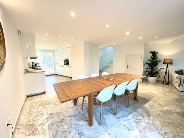 Maison mitoyenne avec 3 Chambres  à Costalita