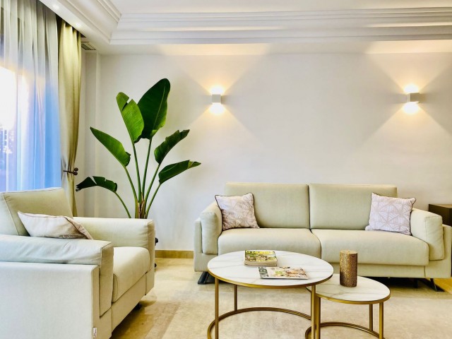 2 Slaapkamer Rijtjeshuis in Bahía de Marbella