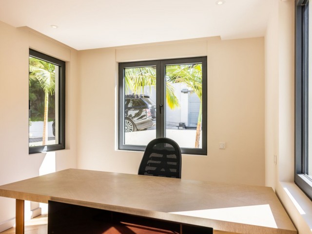 6 Soveroms Villa i Artola