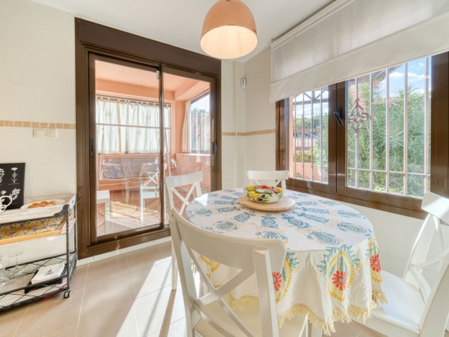 3 Bedrooms Townhouse in Estepona