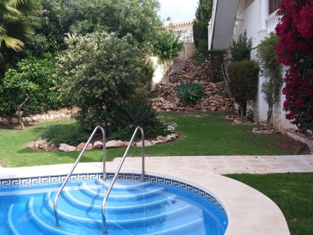 10 Bedrooms Villa in Mijas