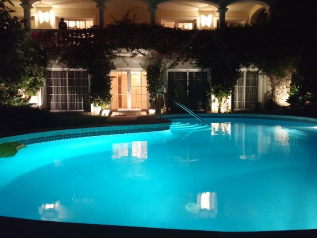 10 Bedrooms Villa in Mijas