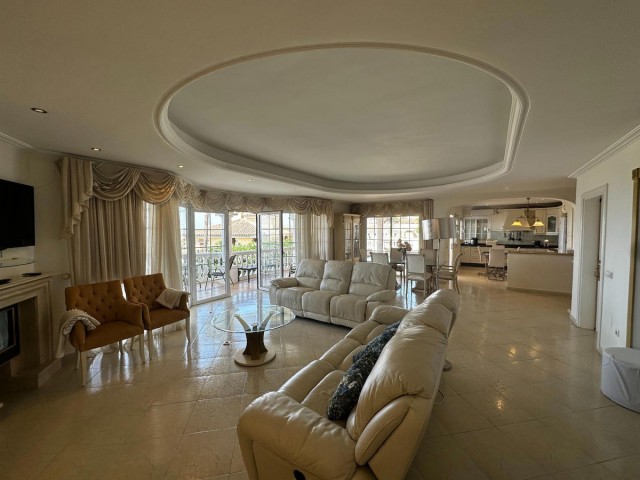 10 Bedrooms Villa in Mijas