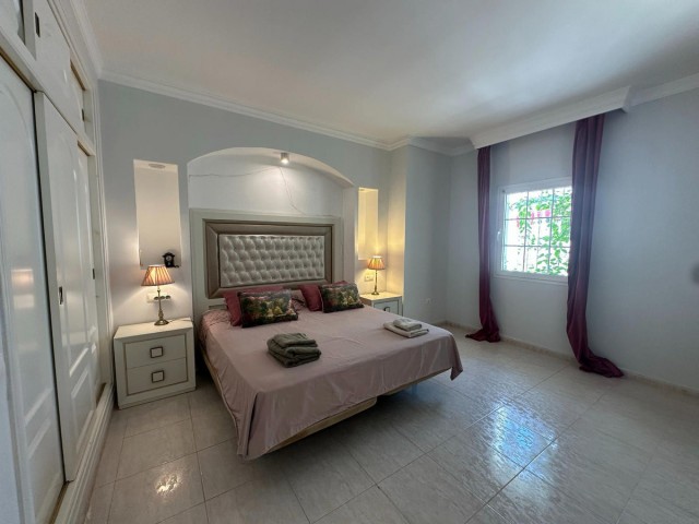 10 Bedrooms Villa in Mijas