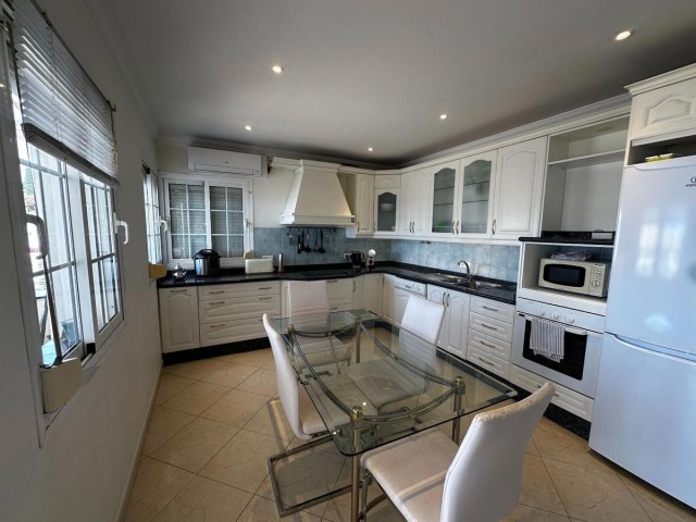 10 Bedrooms Villa in Mijas