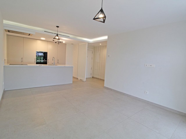 Apartment, San Pedro de Alcántara, R5203099