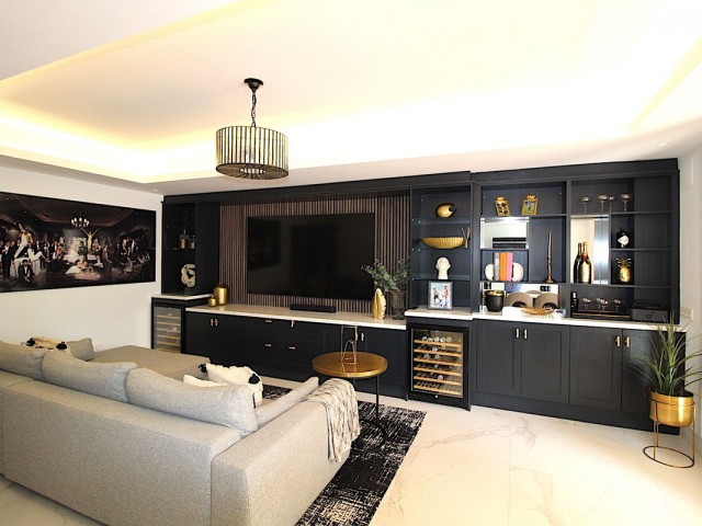 Appartement avec 4 Chambres  à San Pedro de Alcántara