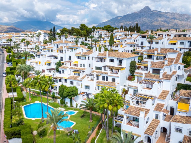 3 Makuuhuoneen Huoneisto Nueva Andalucía
