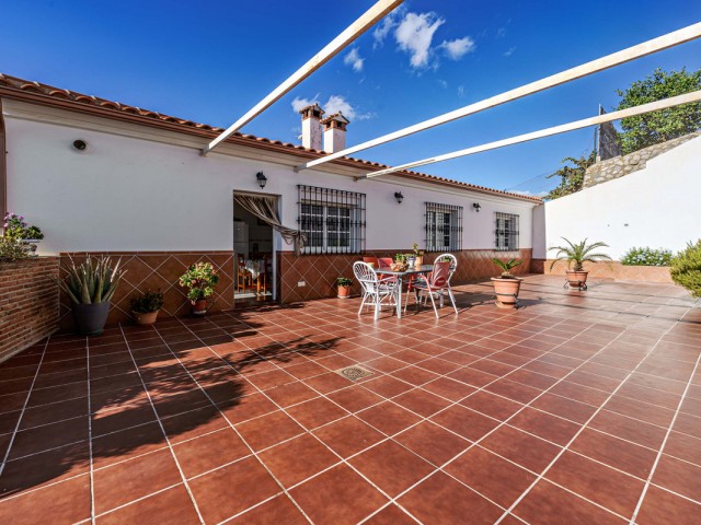 3 Bedrooms Villa in Ciudad Jardín