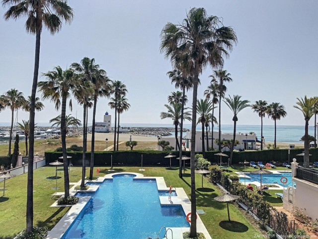 2 Bedrooms Apartment in La Duquesa