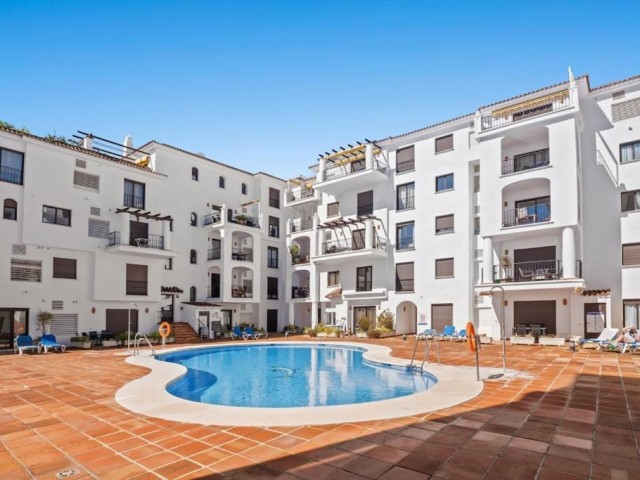 2 Bedrooms Apartment in La Duquesa