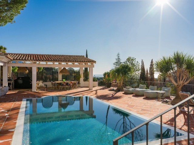Villa avec 4 Chambres  à El Madroñal