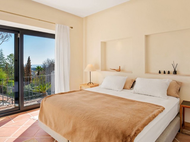 Villa avec 4 Chambres  à El Madroñal