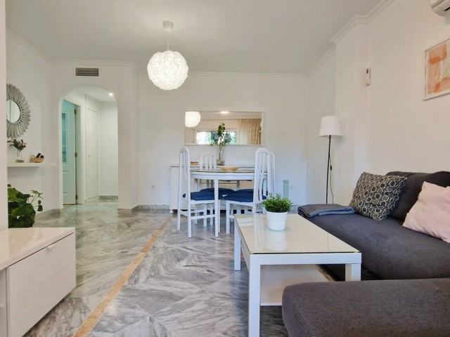 Apartment, San Pedro de Alcántara, R4992304