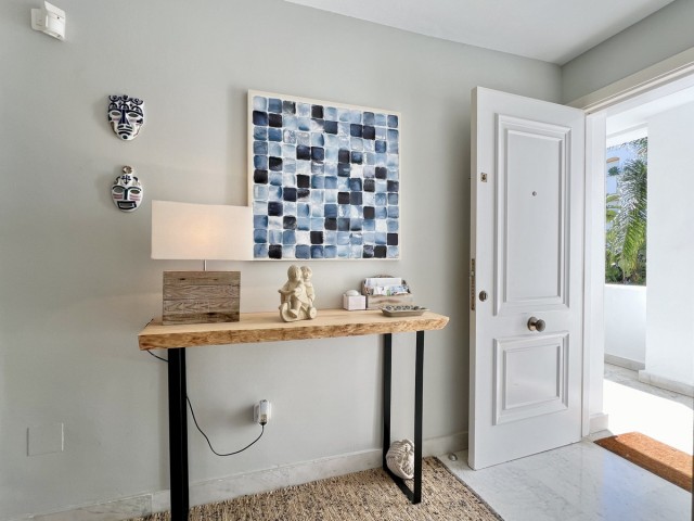 Appartement avec 3 Chambres  à Guadalmina Baja