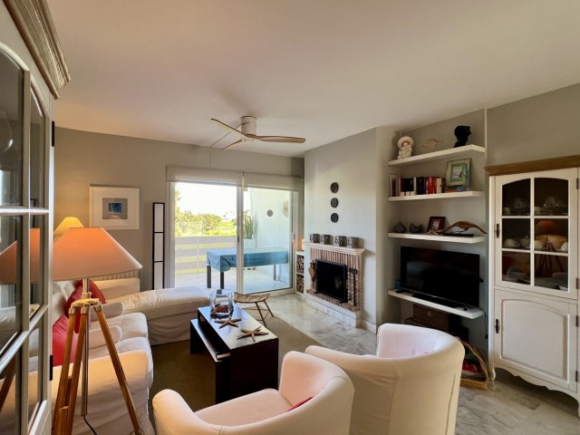 Appartement avec 3 Chambres  à Guadalmina Baja