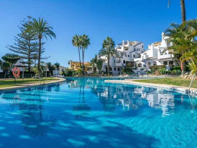 3 Bedrooms Apartment in Nueva Andalucía