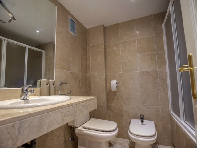 2 Makuuhuoneen Huoneisto Nueva Andalucía