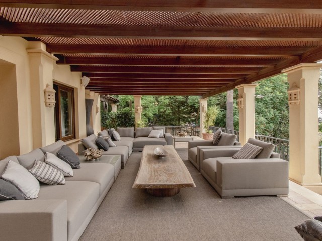 4 Bedrooms Villa in La Zagaleta