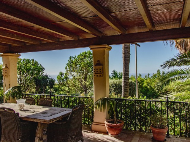 4 Bedrooms Villa in La Zagaleta