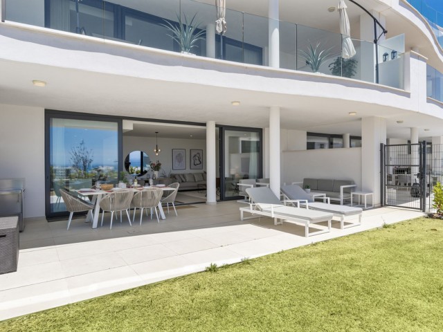 2 Bedrooms Apartment in Fuengirola