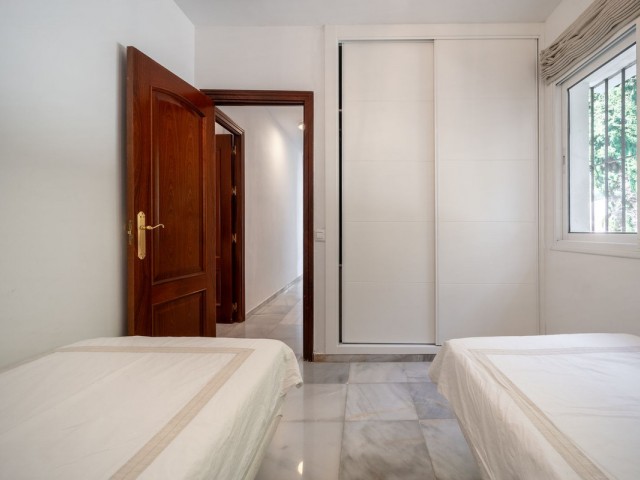 2 Soveroms Villa i Elviria