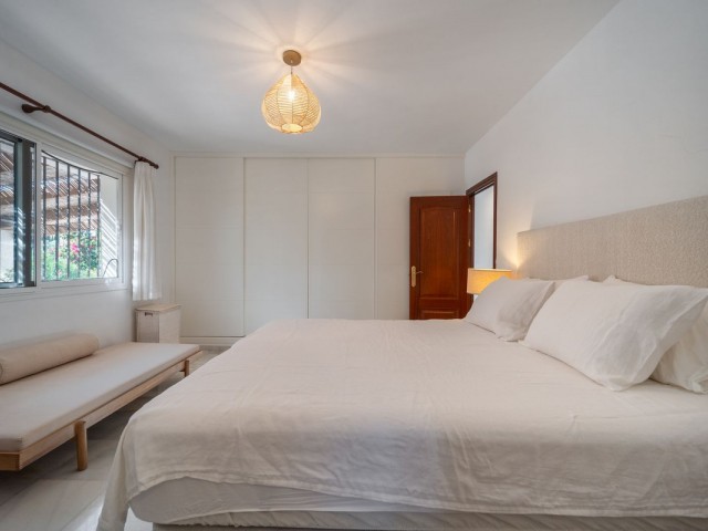 2 Soveroms Villa i Elviria