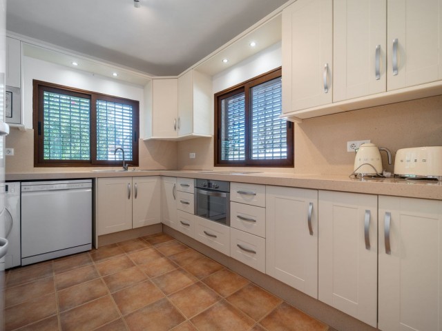 2 Bedrooms Villa in Elviria