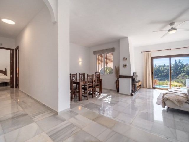 2 Bedrooms Villa in Elviria