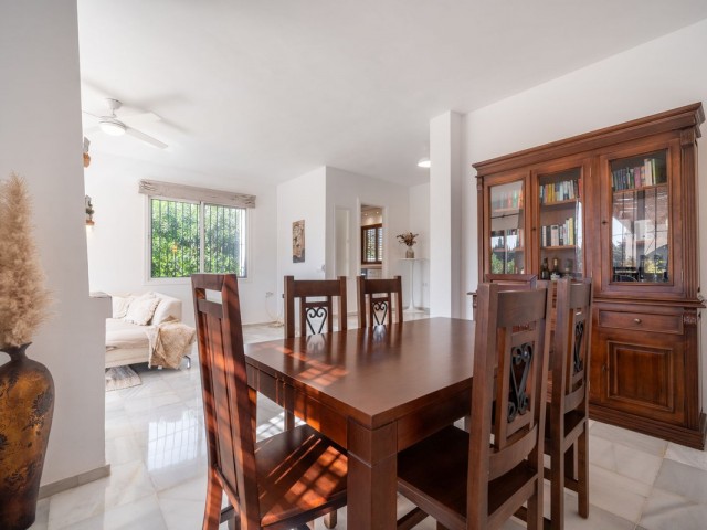 2 Bedrooms Villa in Elviria